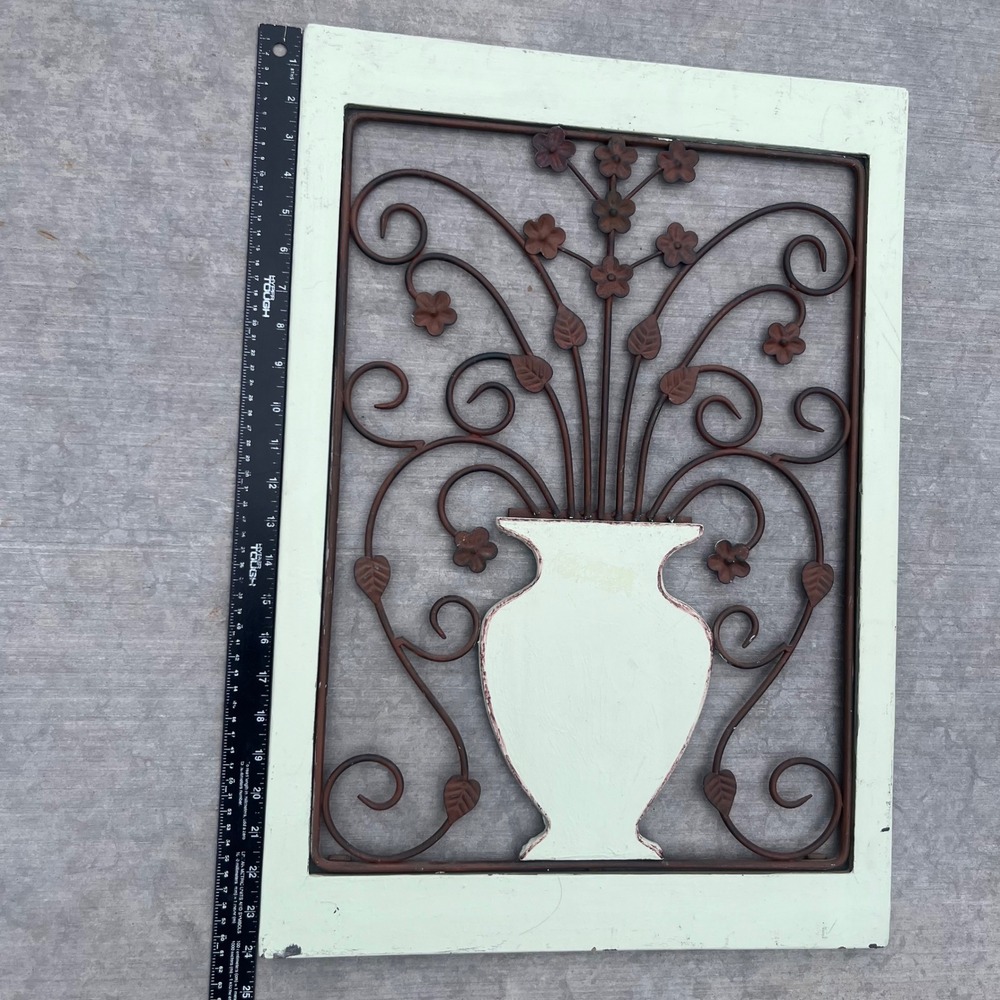 Rustic Mint Green Wood and Metal Floral Vase Wall Art Plaque Farmhouse Decor - Picture 4 of 6